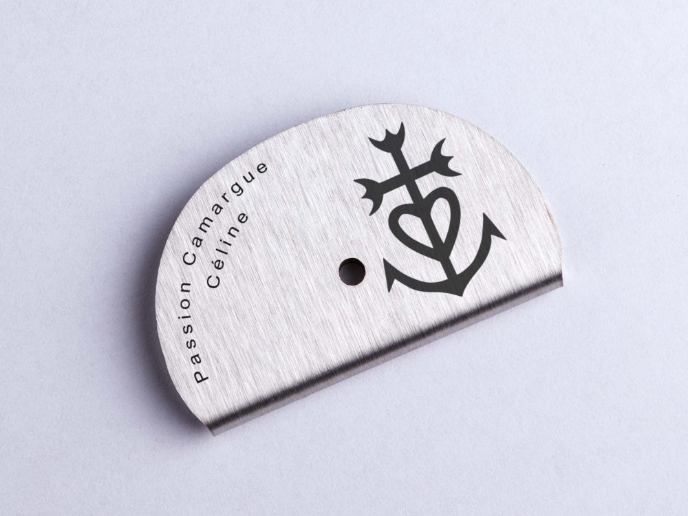 Sifflet gravé - Croix de Camargue – Image 3